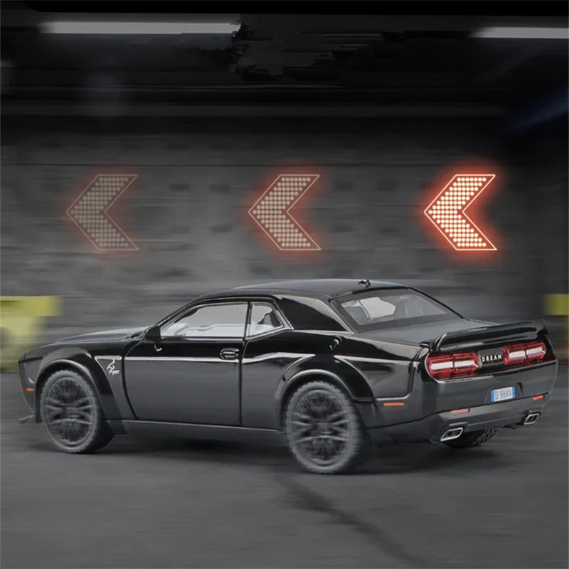 1:32 Dodge Challenger SRT Hellcat Alloy Muscle Car Model Black